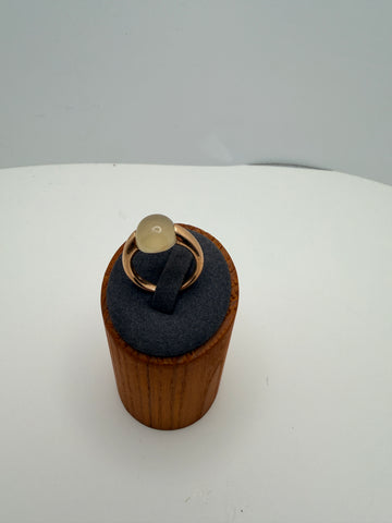 Italian 18K Gold Moonstone Ring